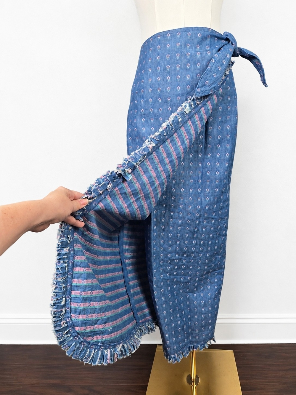 Vintage 90s Floral Wrap Maxi Skirt S Boho Prairie Fringe Chambray Cottagecore